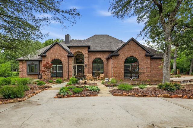 101 W Oak Shores Drive, Cross Roads, TX 76227