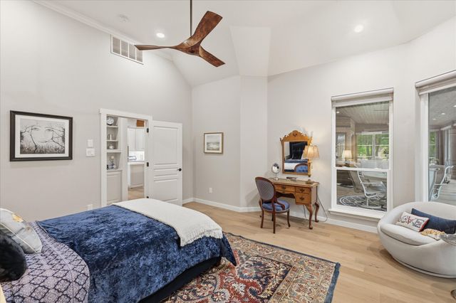 101 W Oak Shores Drive, Cross Roads, TX 76227