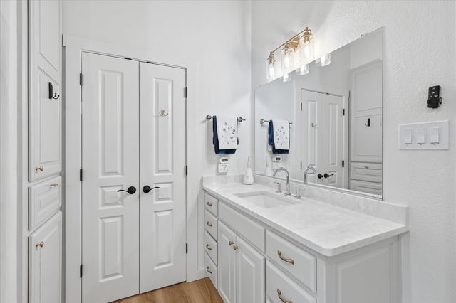 101 W Oak Shores Drive, Cross Roads, TX 76227