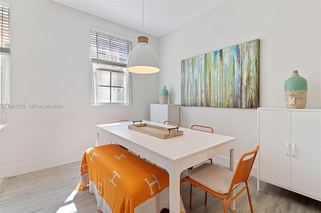 2067 S Ocean Dr TH5, Hallandale Beach, FL 33009