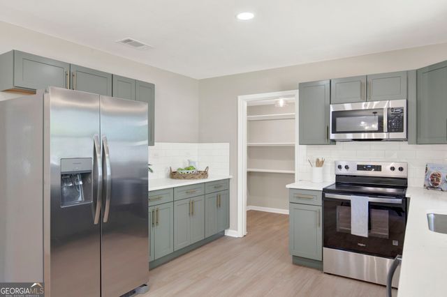 305 Kolic Helmey Road, Guyton, GA 31312