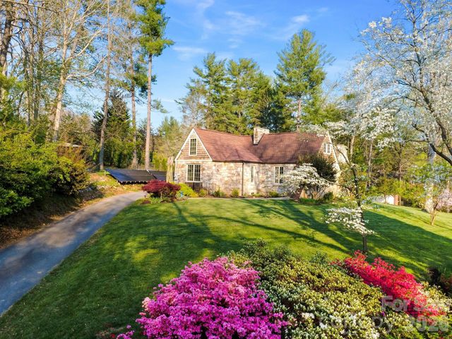 84 Arthur Road, Asheville, NC 28806