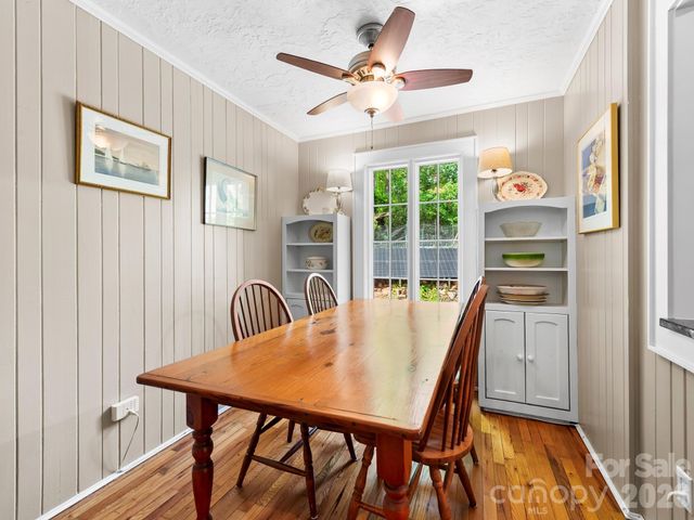 84 Arthur Road, Asheville, NC 28806