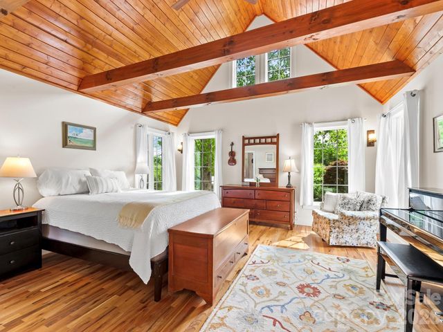 84 Arthur Road, Asheville, NC 28806