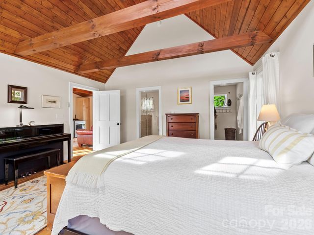 84 Arthur Road, Asheville, NC 28806