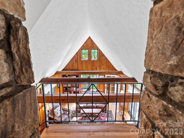 84 Arthur Road, Asheville, NC 28806