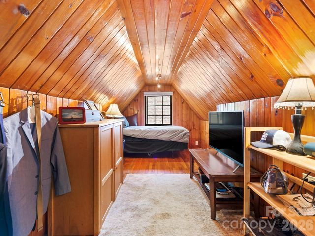 84 Arthur Road, Asheville, NC 28806