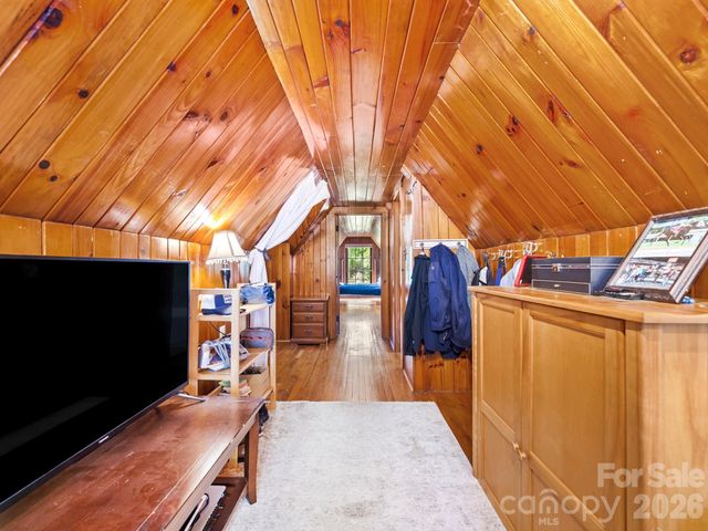 84 Arthur Road, Asheville, NC 28806