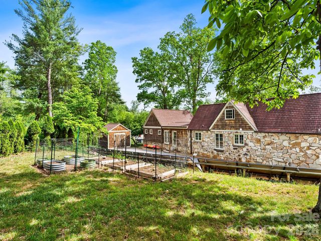 84 Arthur Road, Asheville, NC 28806
