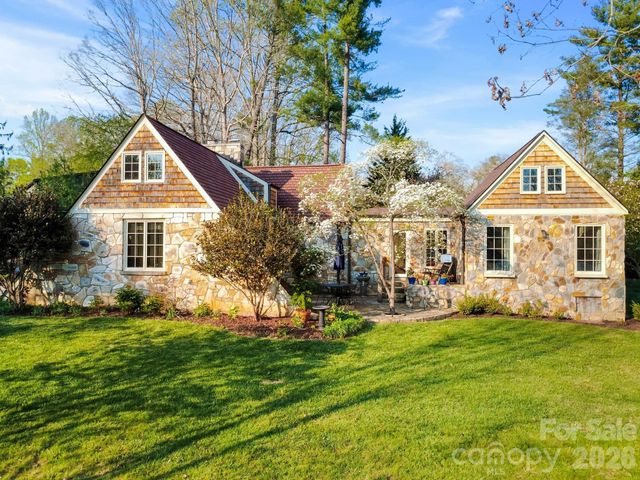 84 Arthur Road, Asheville, NC 28806