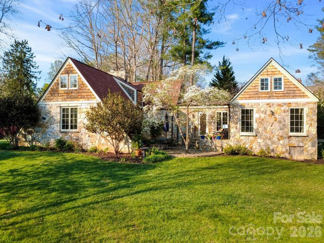 84 Arthur Road, Asheville, NC 28806