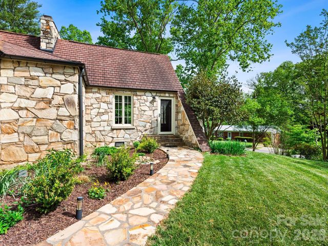 84 Arthur Road, Asheville, NC 28806