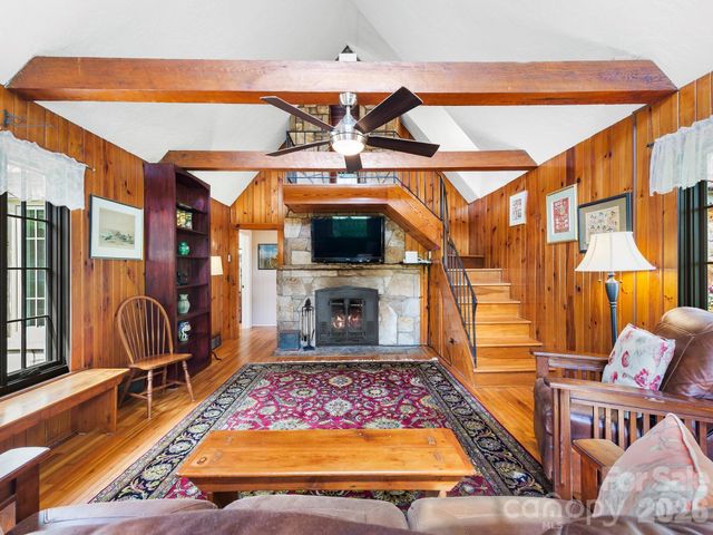 84 Arthur Road, Asheville, NC 28806