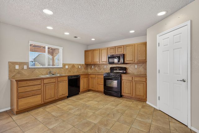 1287 Carrizo Street NW, Los Lunas, NM 87031