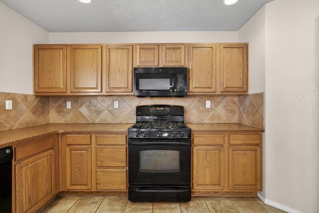 1287 Carrizo Street NW, Los Lunas, NM 87031