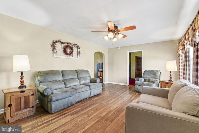 24 MAPLE DRIVE, Mechanicsburg, PA 17050