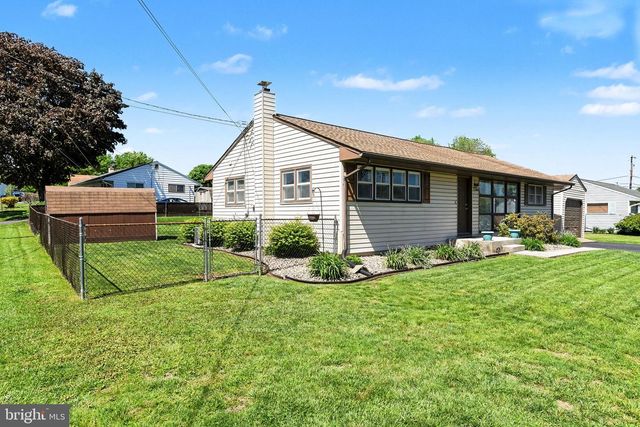24 MAPLE DRIVE, Mechanicsburg, PA 17050