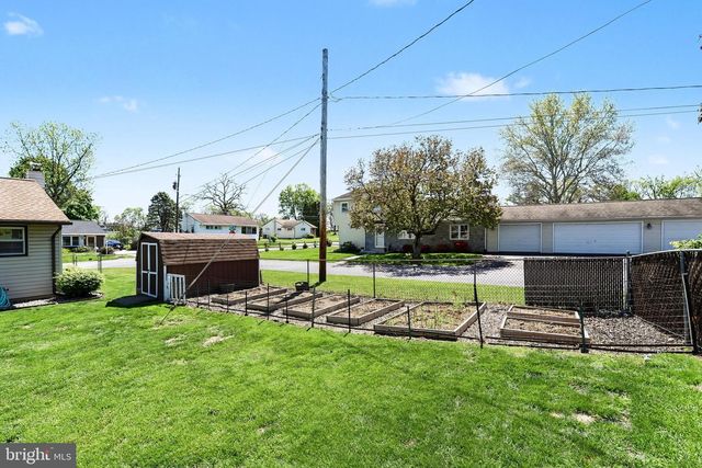 24 MAPLE DRIVE, Mechanicsburg, PA 17050