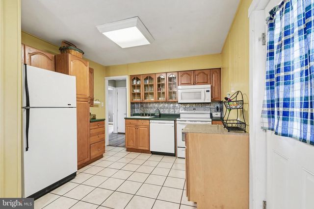 24 MAPLE DRIVE, Mechanicsburg, PA 17050