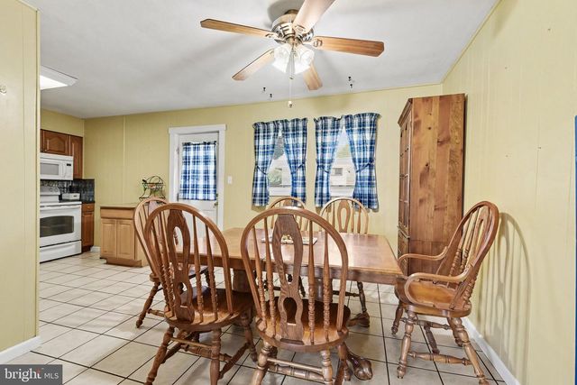 24 MAPLE DRIVE, Mechanicsburg, PA 17050