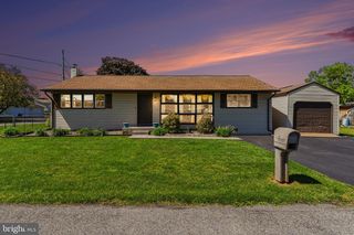 24 MAPLE DRIVE, Mechanicsburg, PA 17050