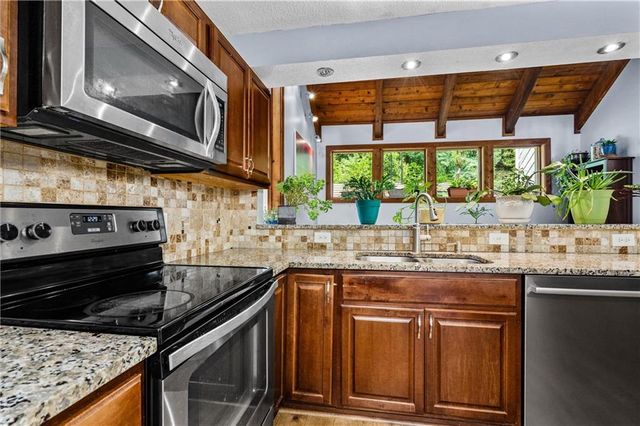 2802 Field Creek Court NE, Marietta, GA 30062