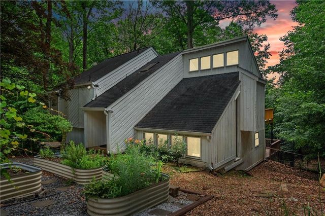 2802 Field Creek Court NE, Marietta, GA 30062