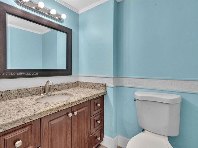 3600 NE 170th St 102, North Miami Beach, FL 33160