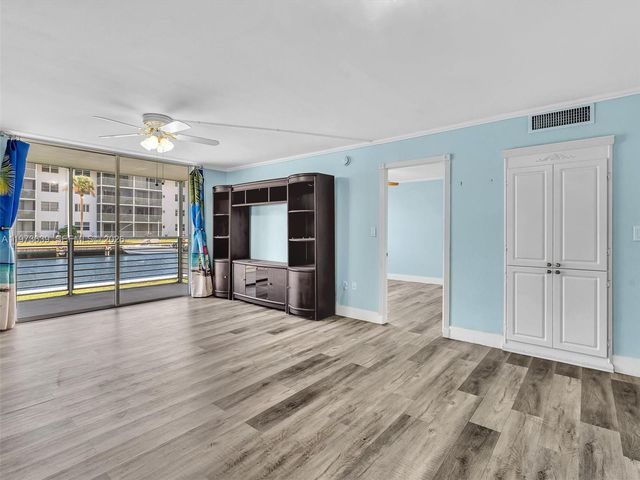 3600 NE 170th St 102, North Miami Beach, FL 33160