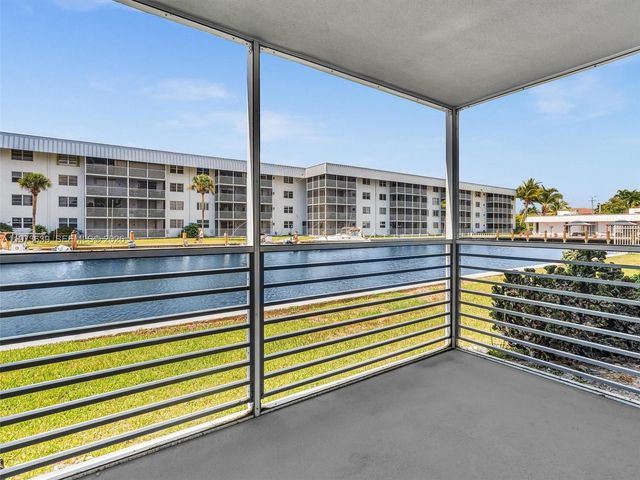 3600 NE 170th St 102, North Miami Beach, FL 33160