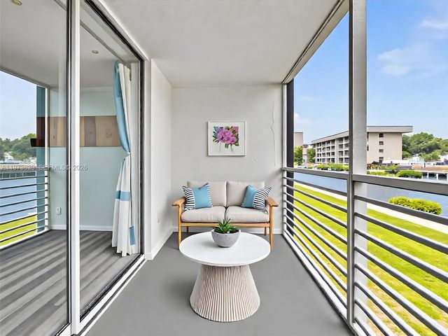 3600 NE 170th St 102, North Miami Beach, FL 33160