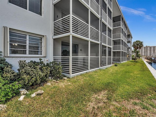 3600 NE 170th St 102, North Miami Beach, FL 33160
