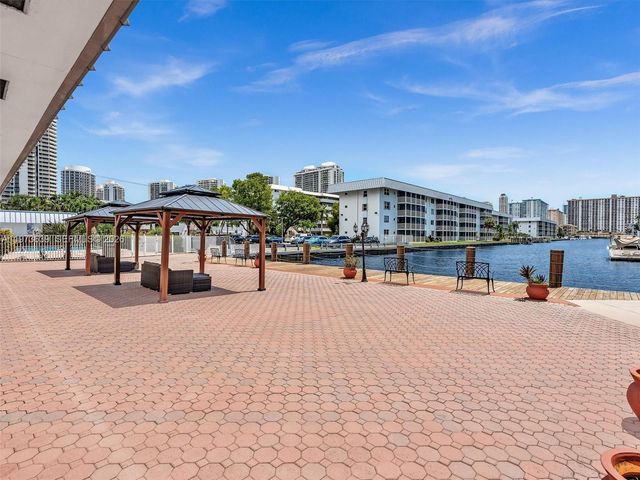 3600 NE 170th St 102, North Miami Beach, FL 33160