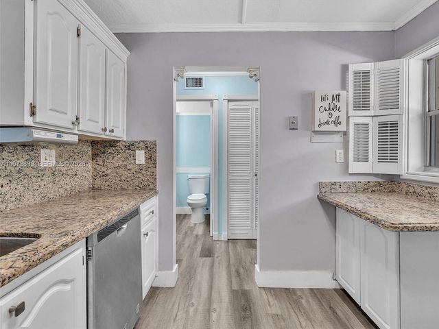 3600 NE 170th St 102, North Miami Beach, FL 33160