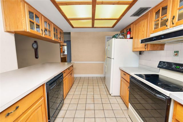 5028 HEADLAND HILLS AVENUE, Tampa, FL 33625