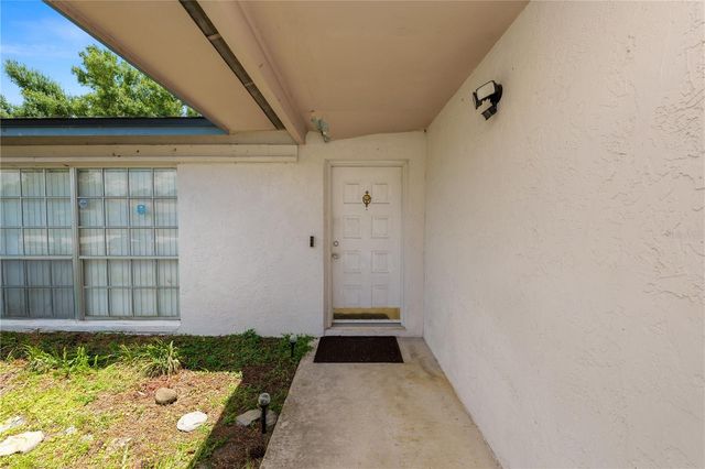 5028 HEADLAND HILLS AVENUE, Tampa, FL 33625