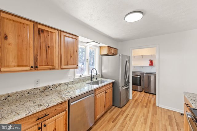 120 AMELIA AVE, Stephens City, VA 22655