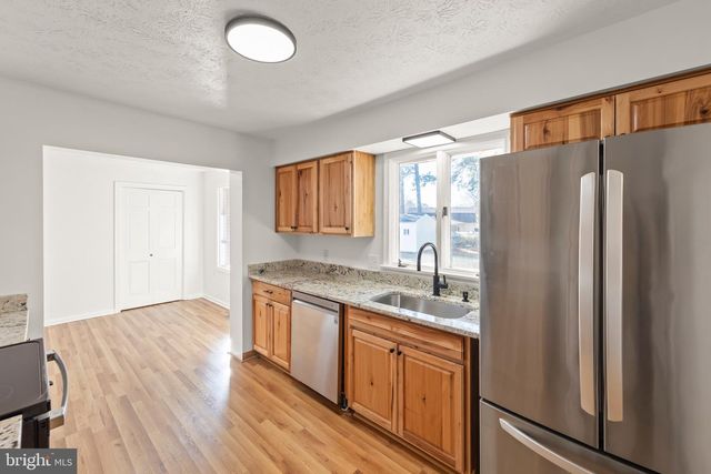 120 AMELIA AVE, Stephens City, VA 22655