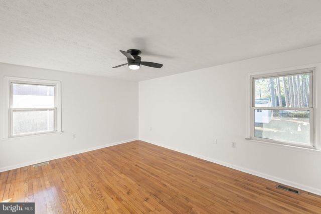 120 AMELIA AVE, Stephens City, VA 22655