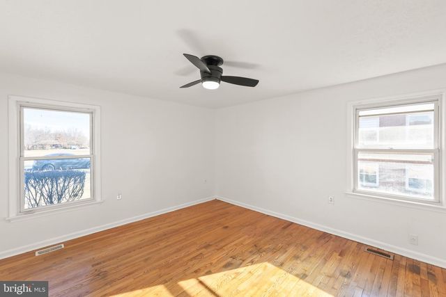 120 AMELIA AVE, Stephens City, VA 22655