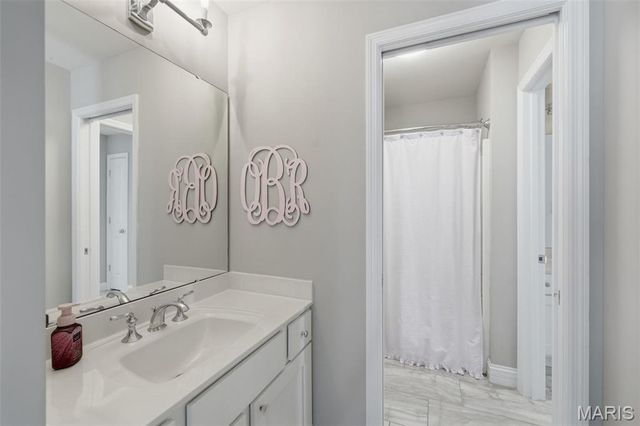 1456 Fawnvalley Court, Des Peres, MO 63131