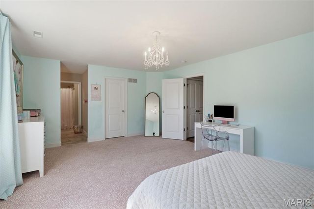 1456 Fawnvalley Court, Des Peres, MO 63131