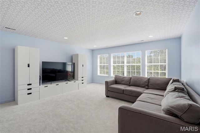 1456 Fawnvalley Court, Des Peres, MO 63131