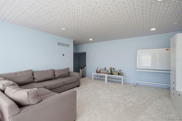 1456 Fawnvalley Court, Des Peres, MO 63131