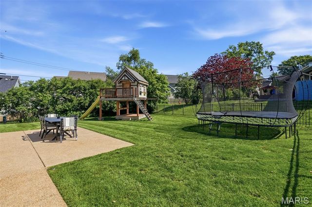 1456 Fawnvalley Court, Des Peres, MO 63131