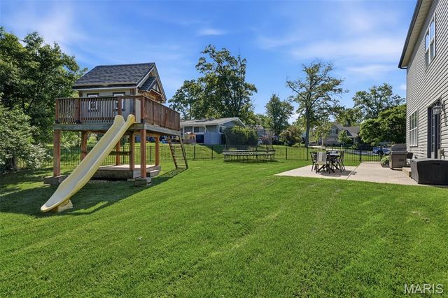 1456 Fawnvalley Court, Des Peres, MO 63131