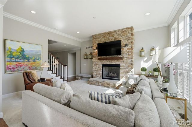 1456 Fawnvalley Court, Des Peres, MO 63131
