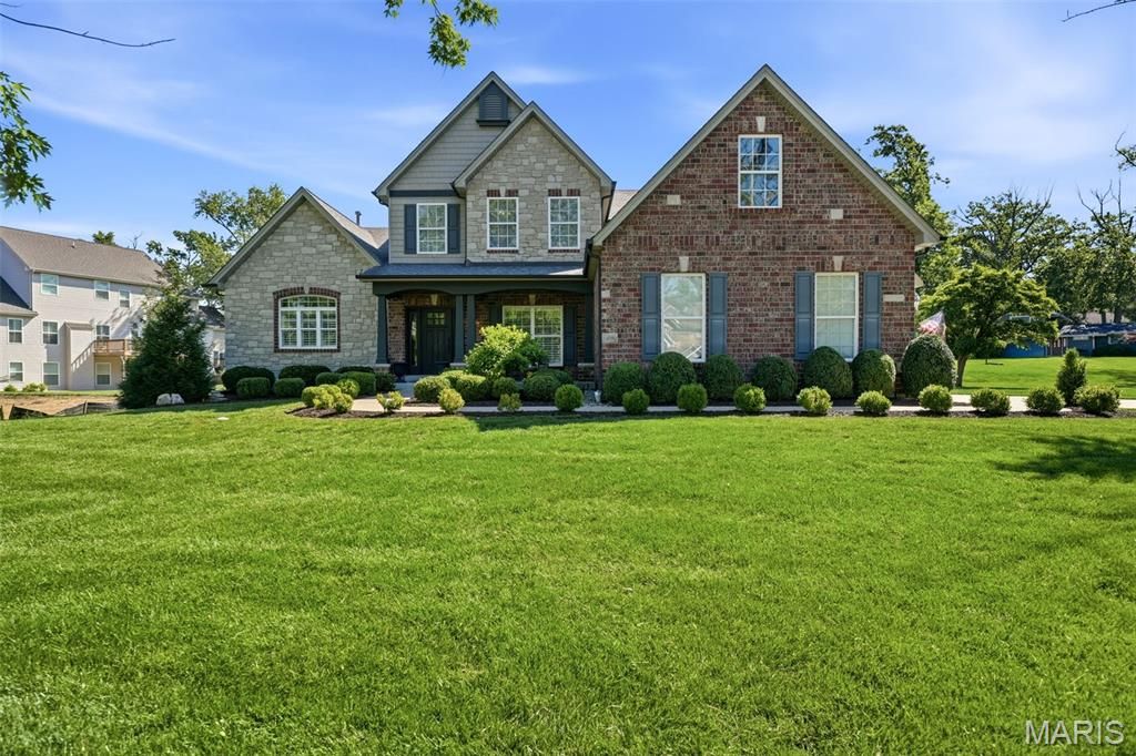 1456 Fawnvalley Court, Des Peres, MO 63131