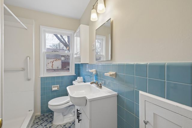 5115 16th Avenue S, Minneapolis, MN 55417