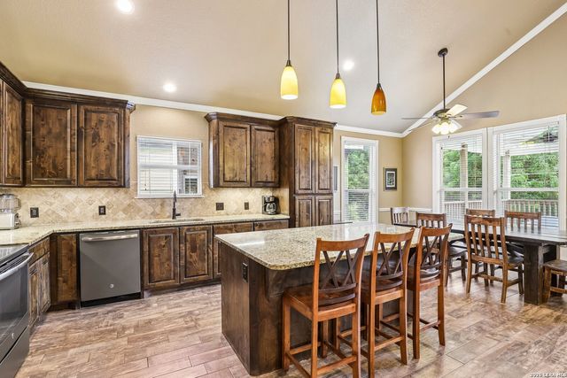 198 River Villas Ct Unit 3, New Braunfels, TX 78132
